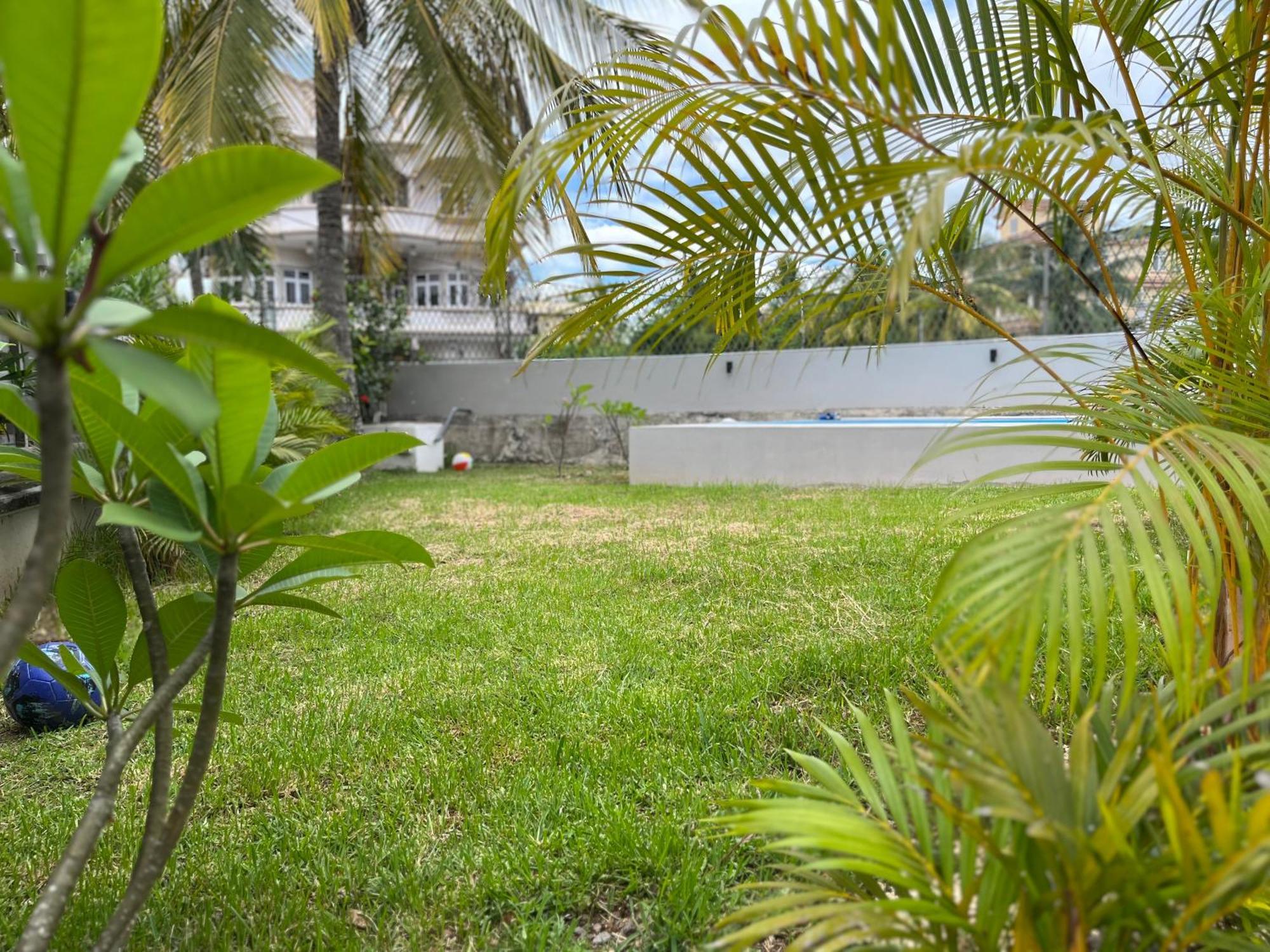 Seasons Break Apartment Pereybere Pereybere Beach Buitenkant foto